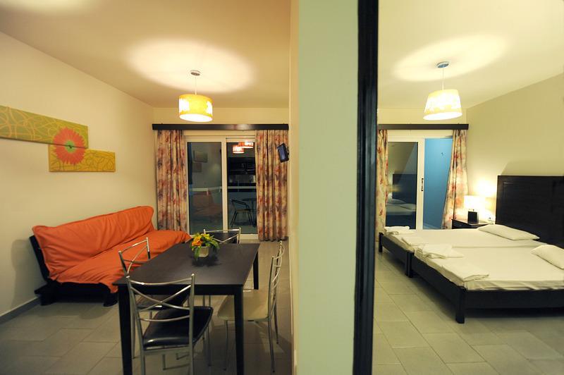 Ialysos City Hotel Екстериор снимка