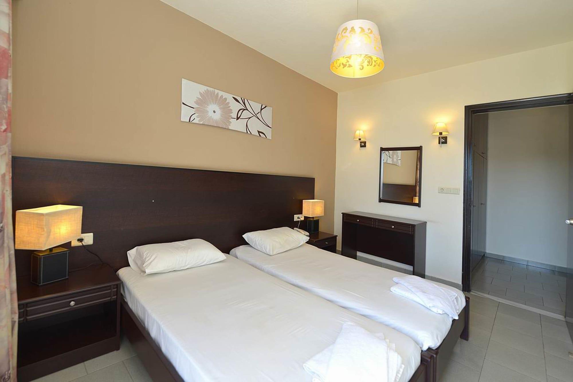 Ialysos City Hotel Екстериор снимка