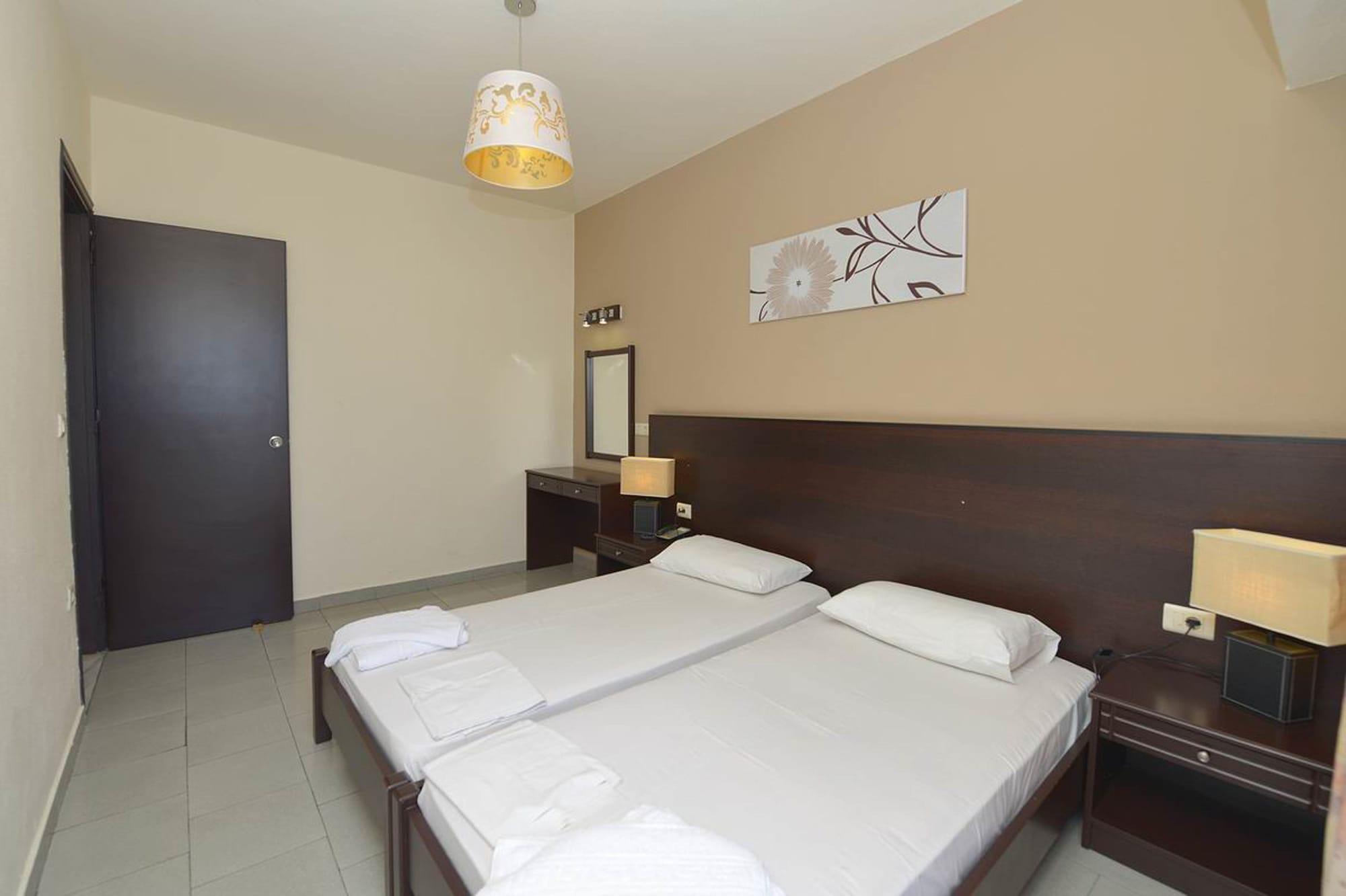 Ialysos City Hotel Екстериор снимка