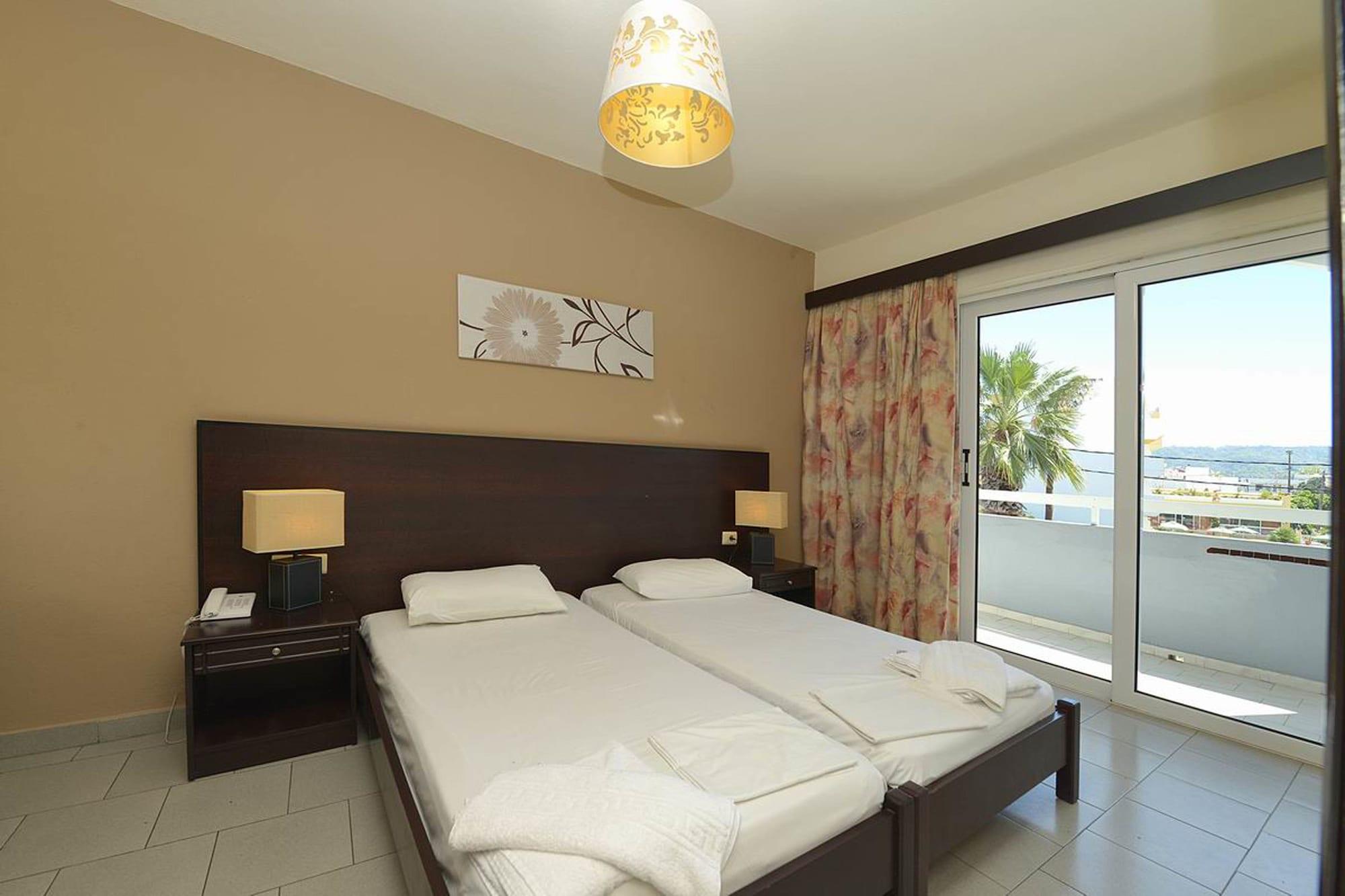 Ialysos City Hotel Екстериор снимка