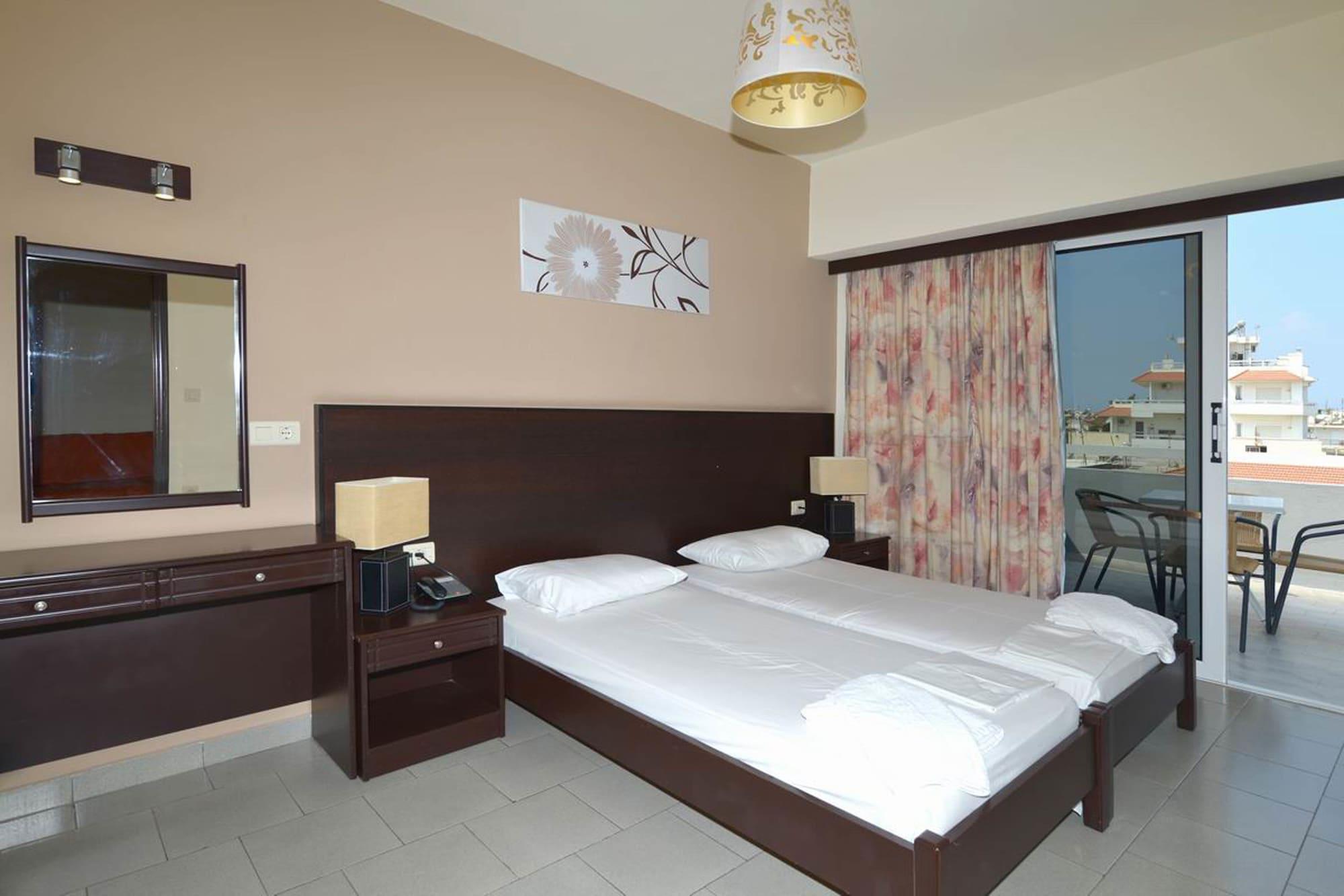 Ialysos City Hotel Екстериор снимка