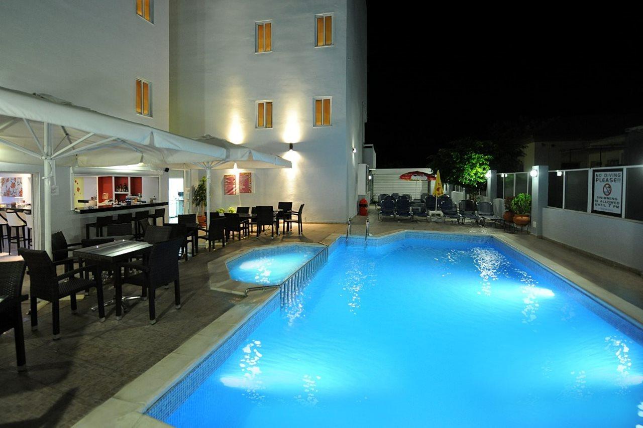 Ialysos City Hotel Екстериор снимка