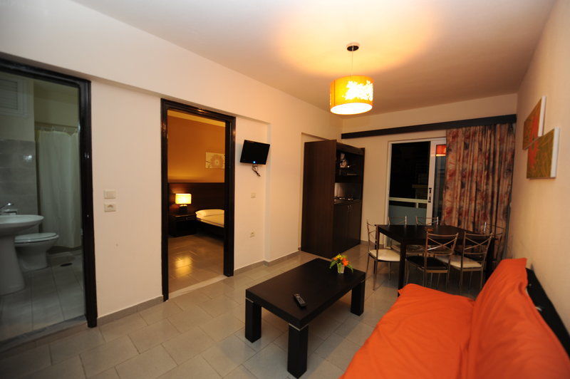 Ialysos City Hotel Екстериор снимка