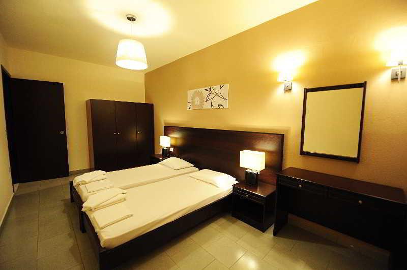 Ialysos City Hotel Екстериор снимка