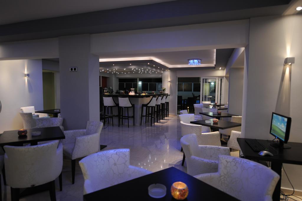 Ialysos City Hotel Екстериор снимка